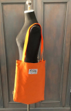 Einkaufstasche aus upcycling Materialien in Orange